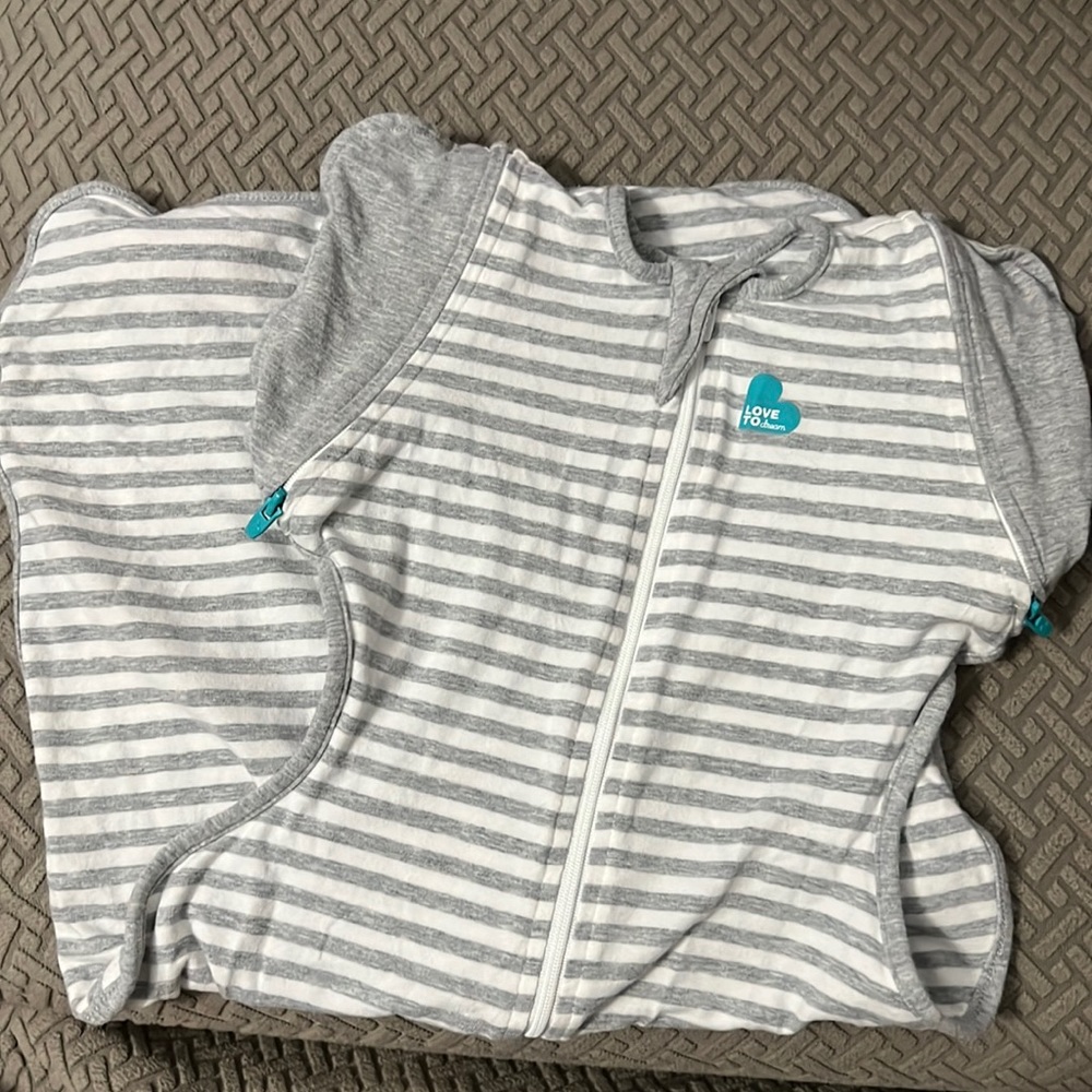 Love to Dream Swaddle up transition bag. Original